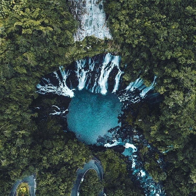 VTC à Sainte-Suzanne : la cascade et le phare de la côte nord-est